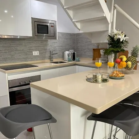 Apartamento Duplex Con Encanto En Paseo Maritimo De