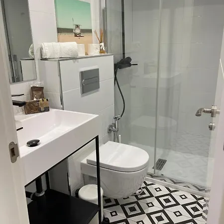 Duplex Con Encanto En Paseo Maritimo De Marbella