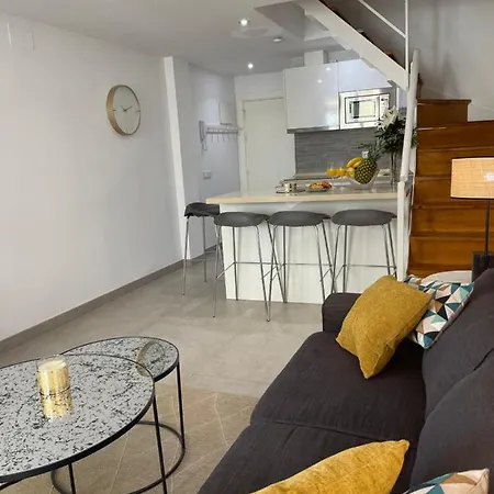 Duplex Con Encanto En Paseo Maritimo De Marbella