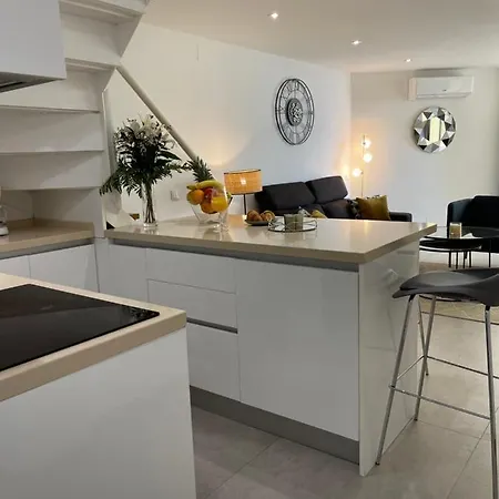 Duplex Con Encanto En Paseo Maritimo De Marbellac