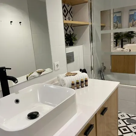 Duplex Con Encanto En Paseo Maritimo De Marbellac
