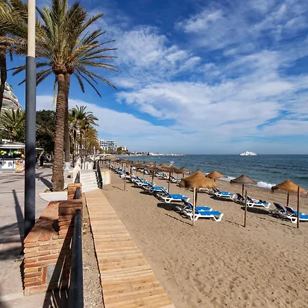 Appartement Duplex Con Encanto En Paseo Maritimo De Marbellac