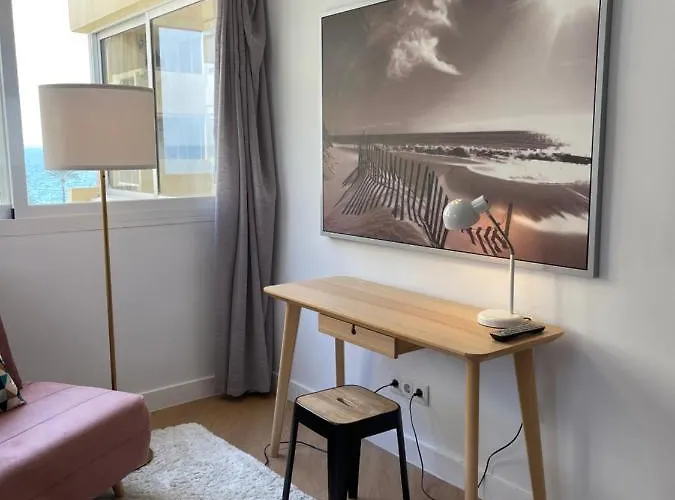 Duplex Con Encanto En Paseo Maritimo De * מארבלה