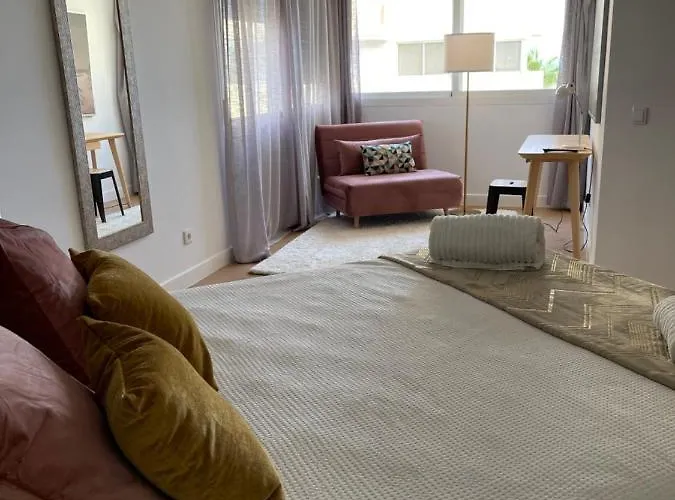 דירה Duplex Con Encanto En Paseo Maritimo De מארבלה