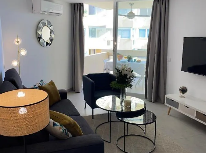Duplex Con Encanto En Paseo Maritimo De * מארבלה