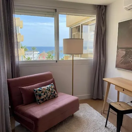 Duplex Con Encanto En Paseo Maritimo De *