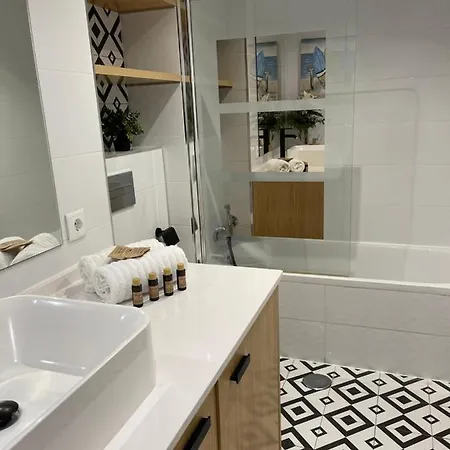 Duplex Con Encanto En Paseo Maritimo De Appartamento *