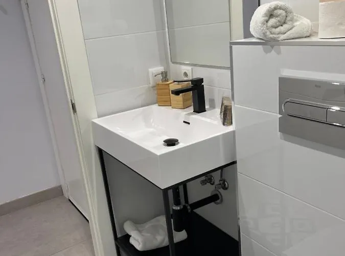 Duplex Con Encanto En Paseo Maritimo De アパート マルベーリャ