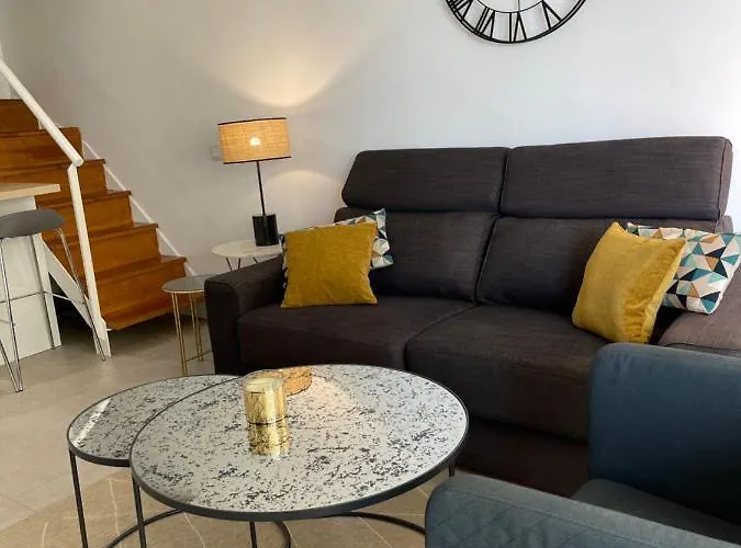 Duplex Con Encanto En Paseo Maritimo De *